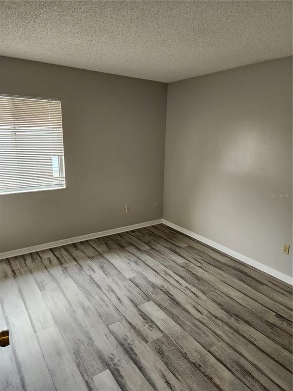 Building Photo - 906 Robinhood Ct