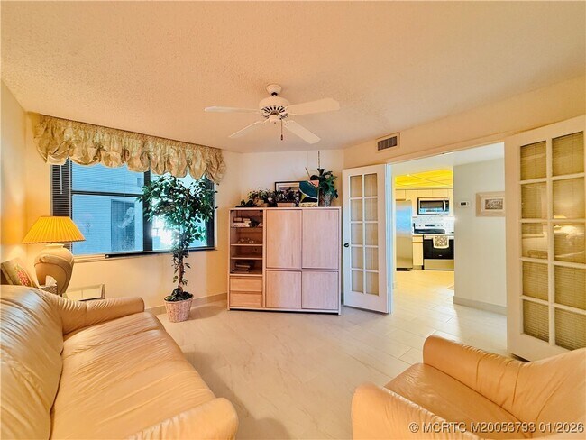 Building Photo - 8800 S Ocean Dr