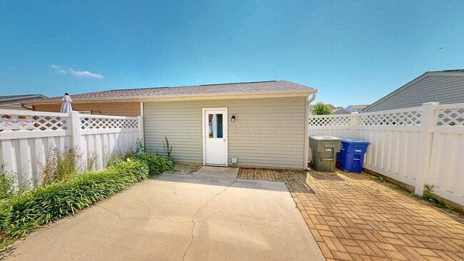 Building Photo - 5597 Lantos Rd