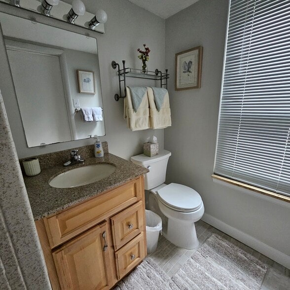 Master Bathroom - 304 Forbes St
