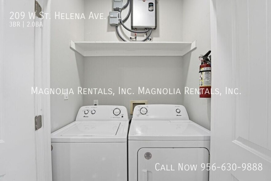 Building Photo - 209 W St Helena Ave