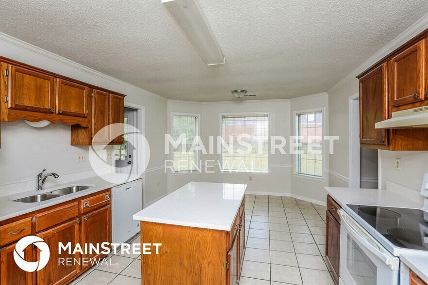 Building Photo - 4111 Meadow Ct Dr