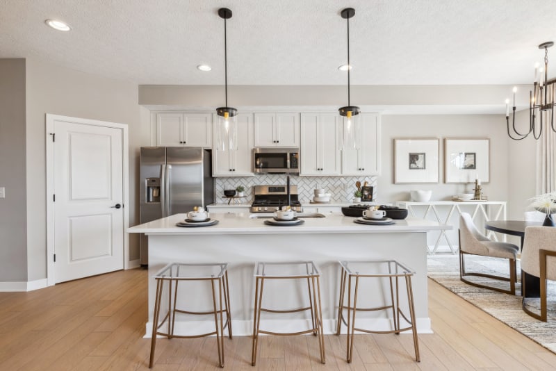 Building Photo - 6385 Hamilton Woods Blvd S