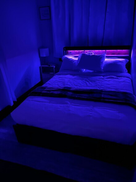 Building Photo - 212 Smith St