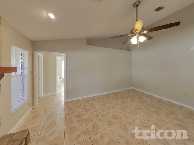 Building Photo - 14638 Coronado Dr