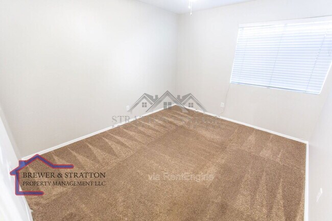 Building Photo - 1431 E Encinas Ave