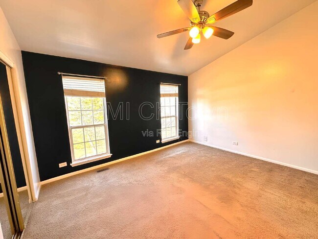 Building Photo - 1172 Regency Dr