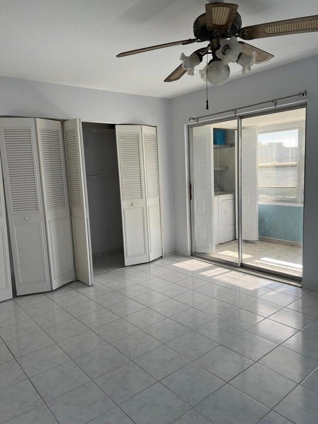 Building Photo - 371 Flanders Dr