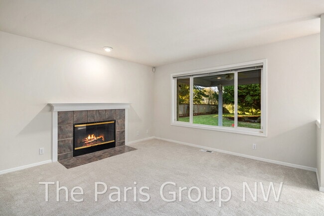 Building Photo - Extraordinary 3463sf Newcastle Home * Amazing Outdoor Spaces * A/C