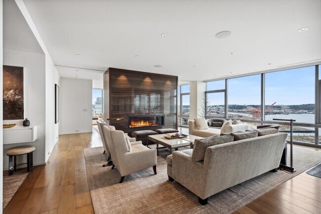 Building Photo - Millennium Tower - 2 bedrooms + den