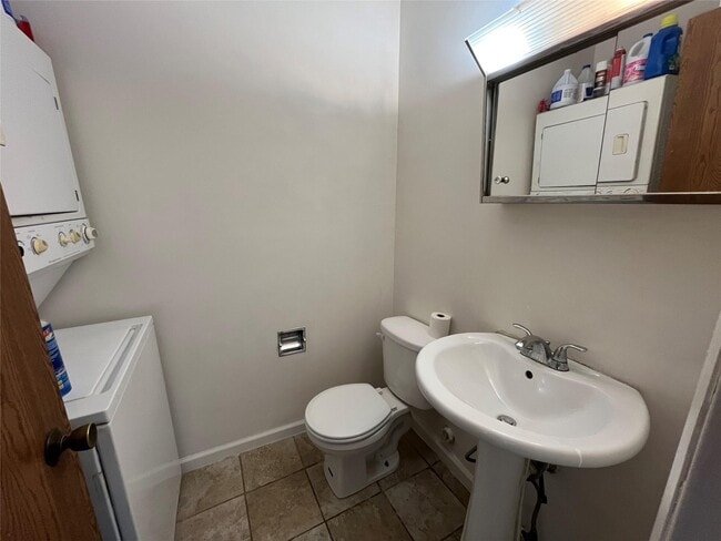 Building Photo - 24 Hudson Heights Dr