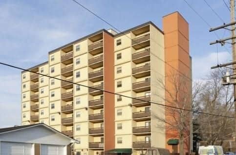 Building Photo - 904 3rd Ave