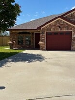 Building Photo - 3301 Lineage Loop