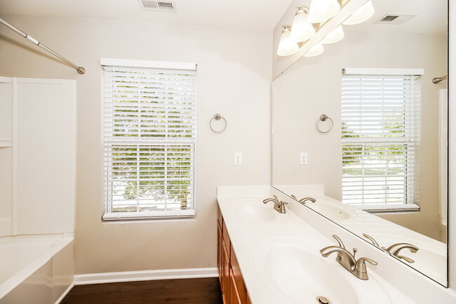 Building Photo - 9623 Paper Tree Rd