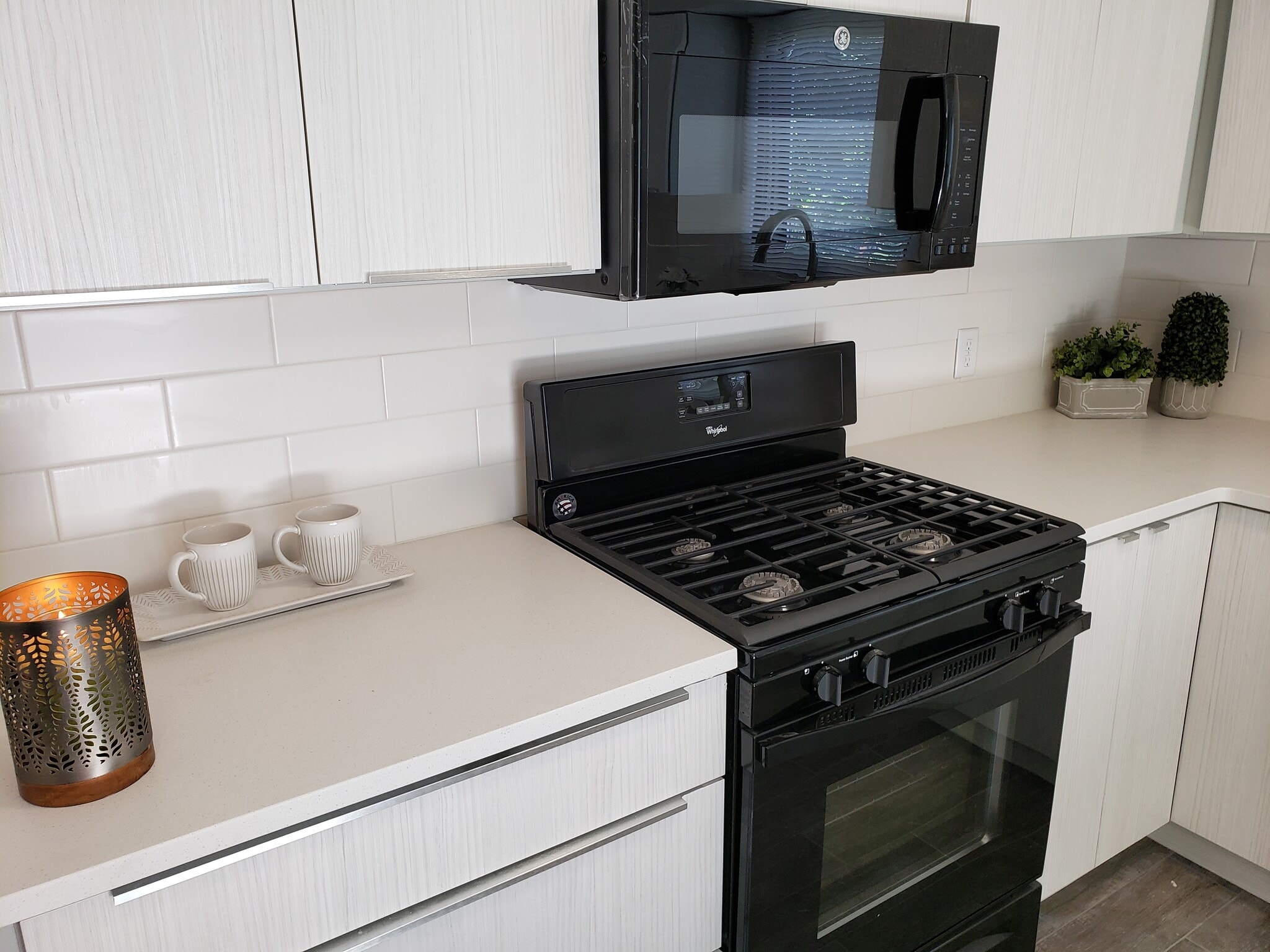 Building Photo - 4923 Robin Drive