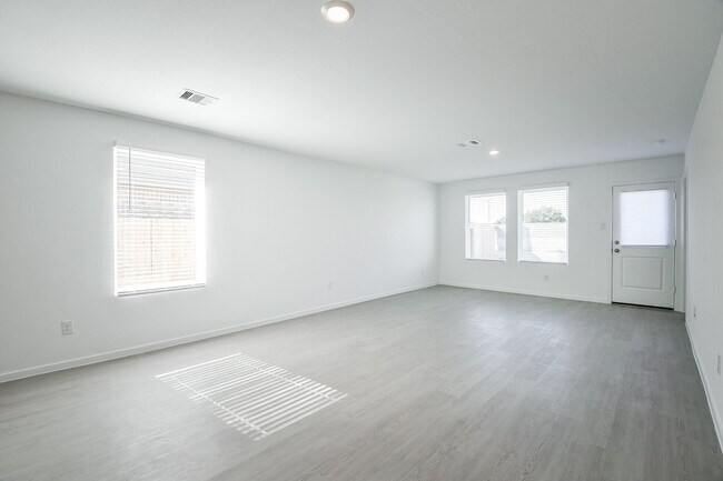 Building Photo - 6871 Flowering Ginger Ln