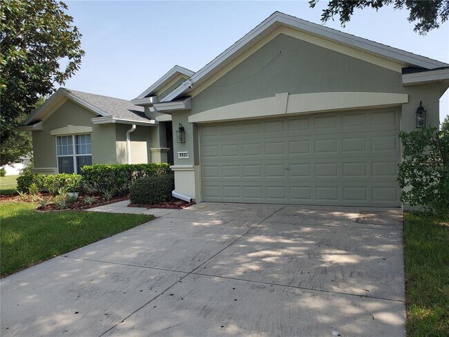 Building Photo - 5521 SW 43rd St