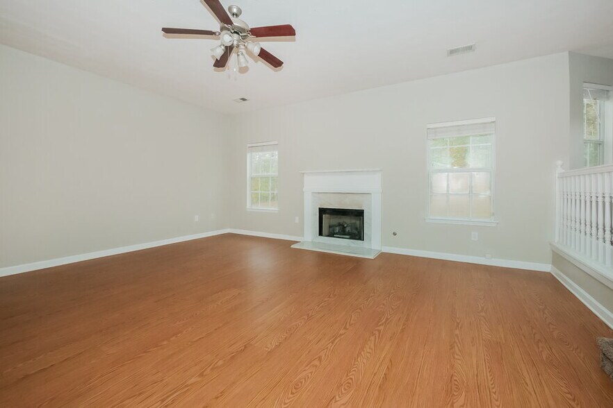 Building Photo - 112 Garrison Ln