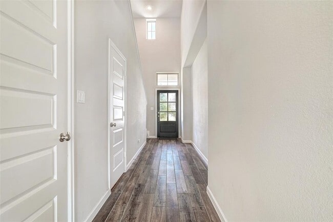 Building Photo - 2604 San Bautista Wy