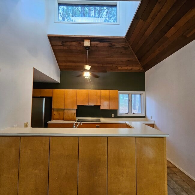 Building Photo - 81 Kincardine Dr