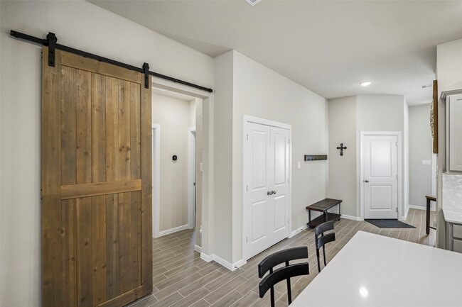 Building Photo - 7474 Cattail Fls Ln