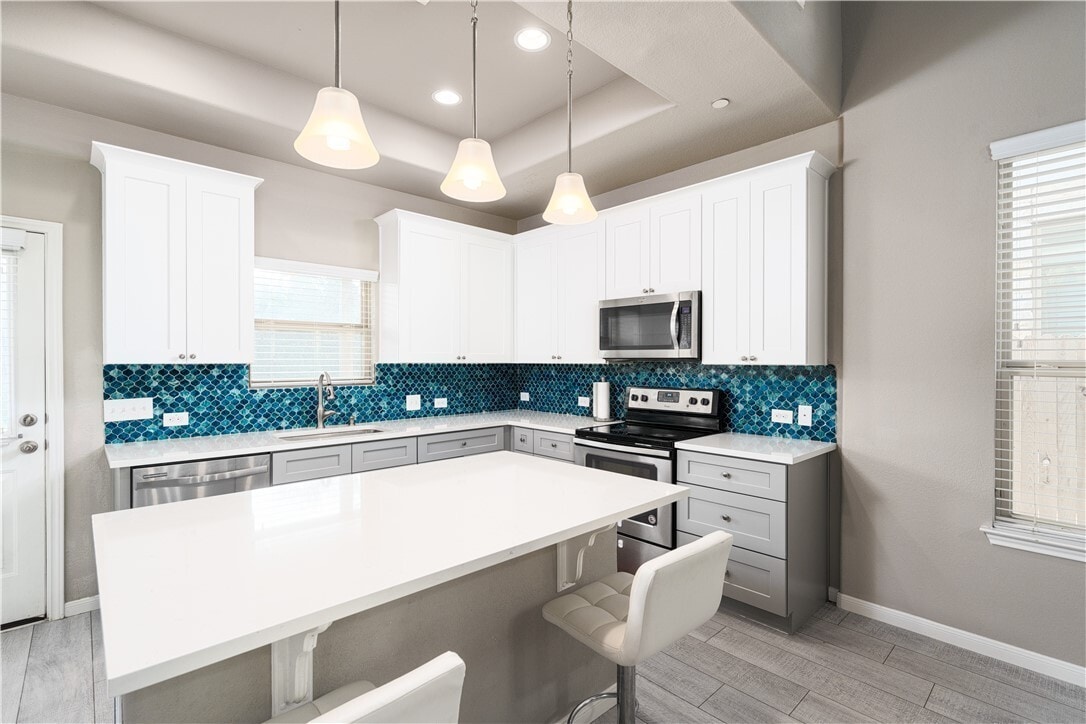 Kitchen - 3240 E Whitestone Blvd