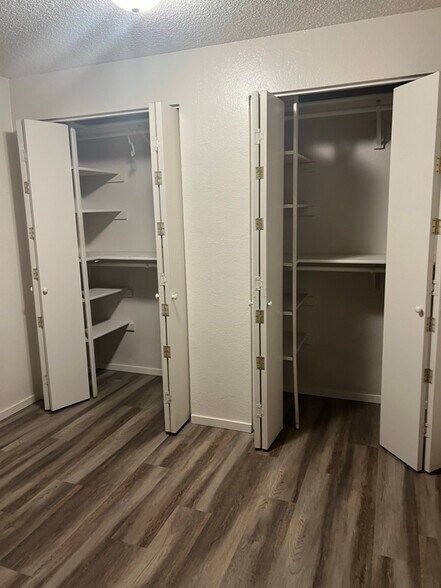 Building Photo - 220 Ellingson Dr