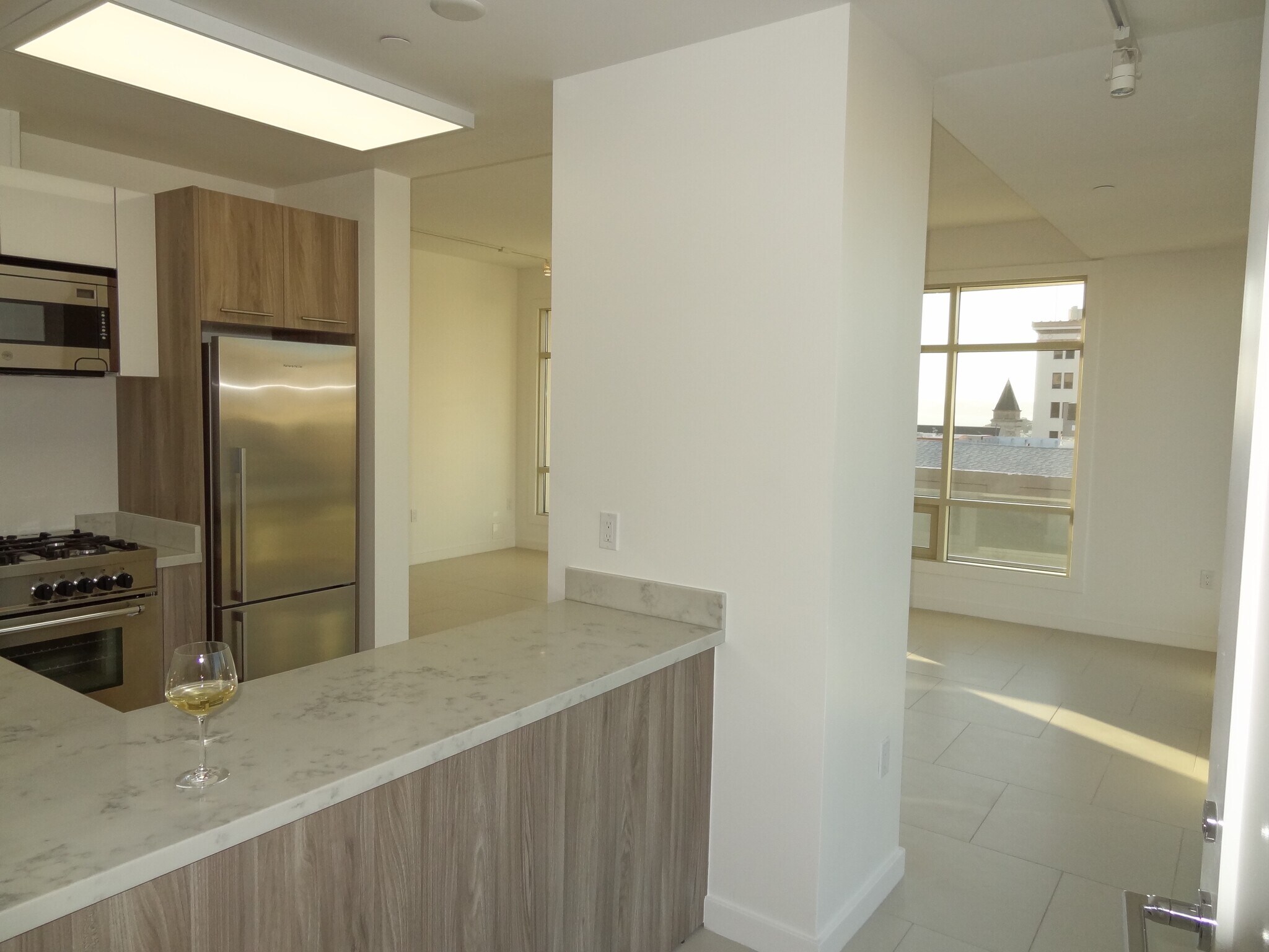 Building Photo - 1868 Van Ness Ave