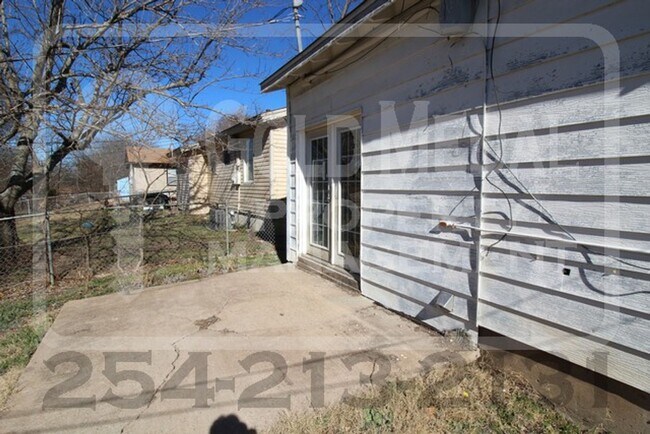 Building Photo - 603 Hill St