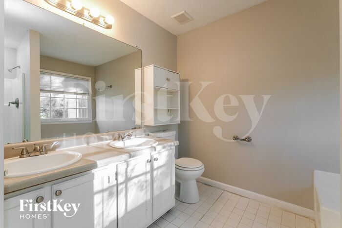 Building Photo - 2380 Bankstone Dr SW