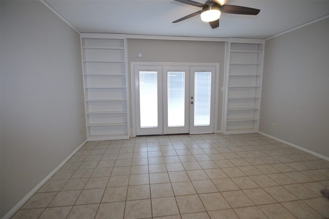 Building Photo - 14715 Barryknoll Ln