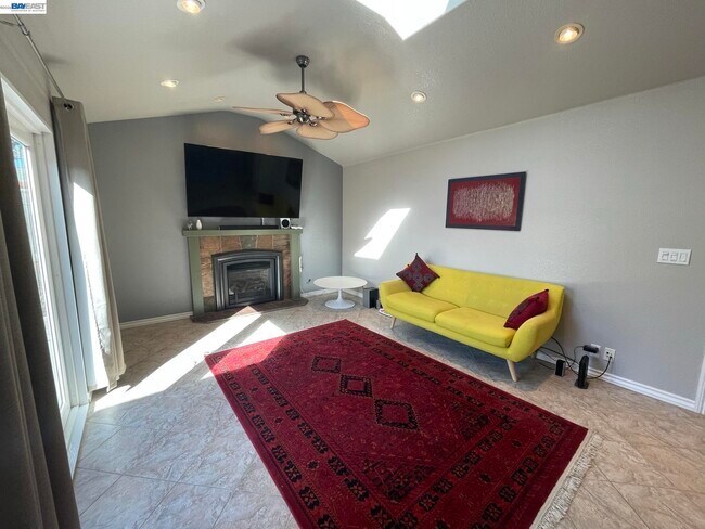Building Photo - 6548 Ebensburg Ln