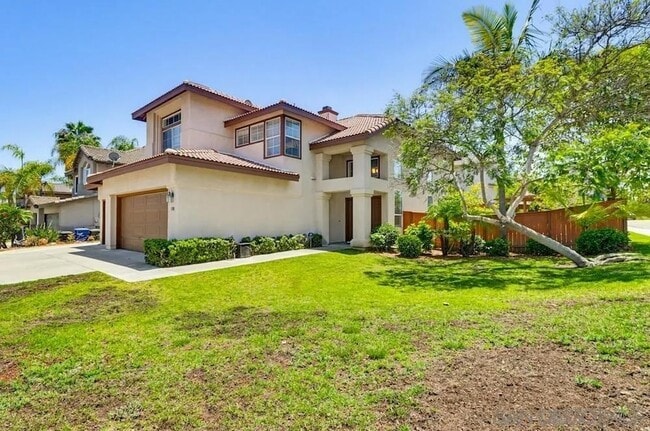 Building Photo - 1100 Corrales Ln