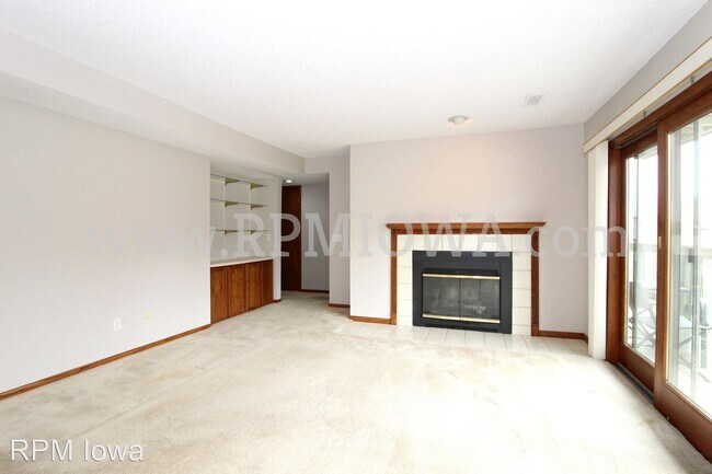 Building Photo - 9309 Sandler Dr