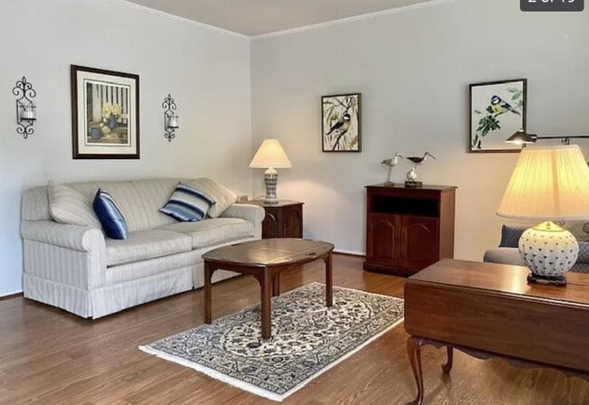 Building Photo - 9429 Greenhill Ct