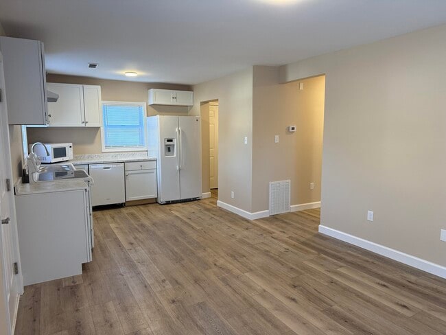 Building Photo - 532 Old Stage Rd