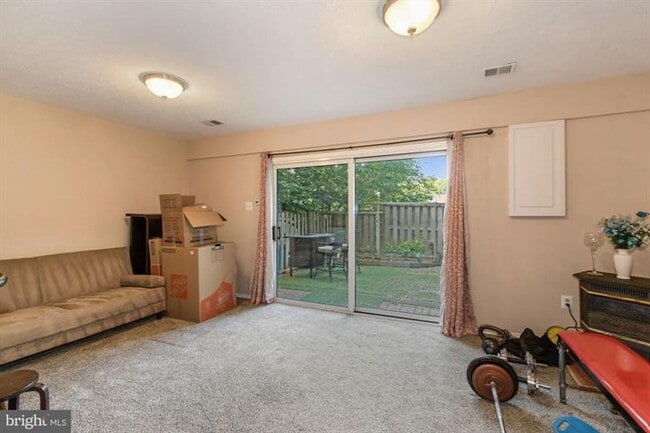 Building Photo - 4916 Van Masdag Ct