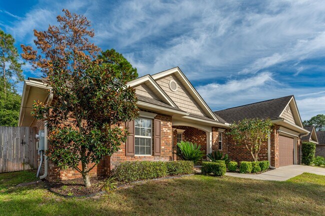 Building Photo - Beautiful 4 Bed / 2.5 Bath Home in Duggan ...