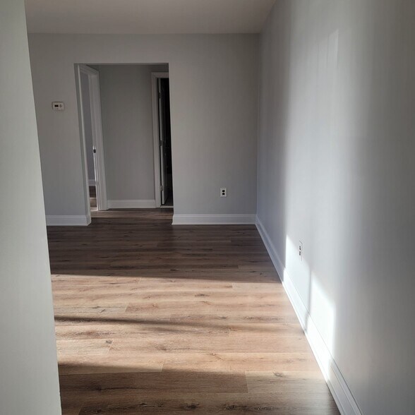 Building Photo - 1617 Raspberry Ct