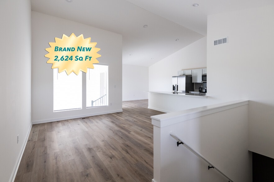 Living, Kitchen, Dining - 5347 Pinecrest Ct N