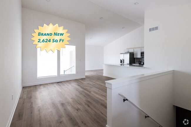 Building Photo - 5347 Pinecrest Ct N