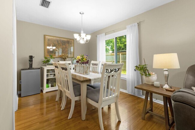 Building Photo - 3 Bed 2 Bath for Rent in Virginia Beach