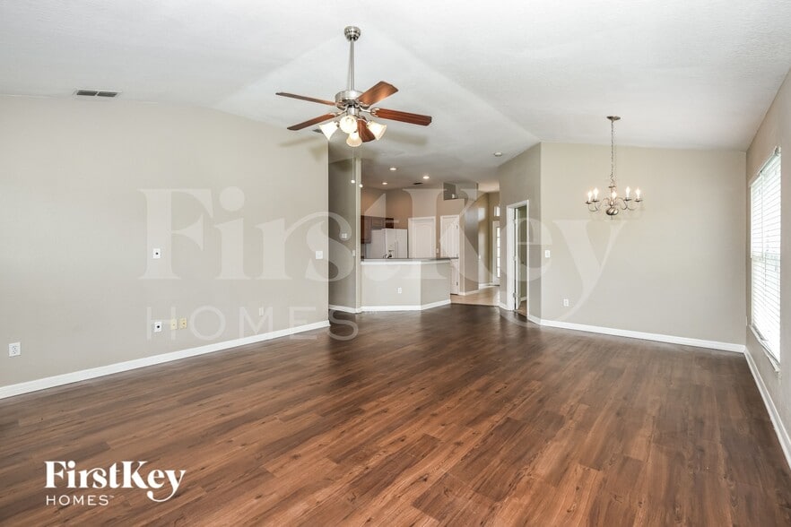 Building Photo - 5455 Oro Valley Rd