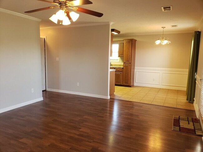 Building Photo - Richmond Subdivision