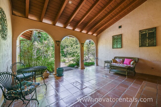 Building Photo - 65 Santa Maria Dr