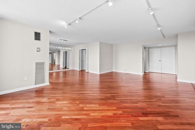 Building Photo - 4100 N Charles St