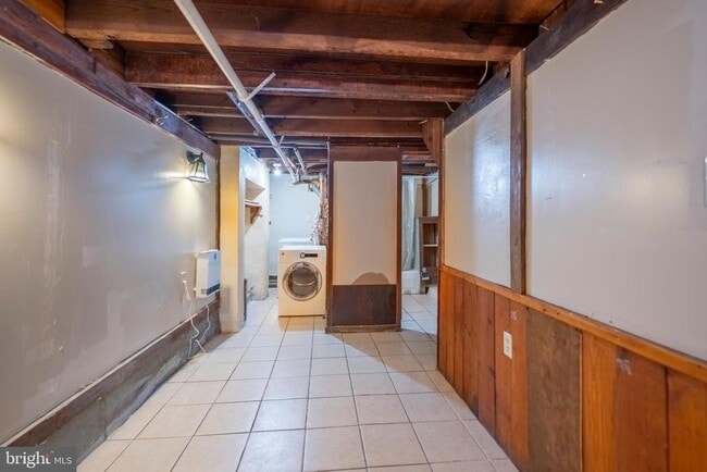 Building Photo - 914 Lemmon St