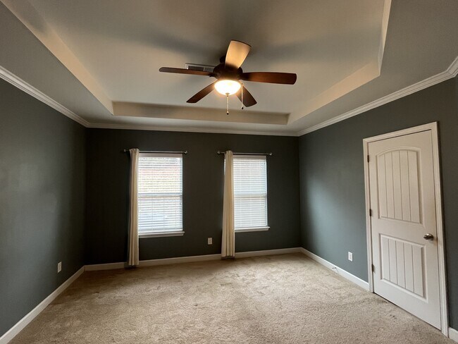 Building Photo - 5661 Tipperlinn Way