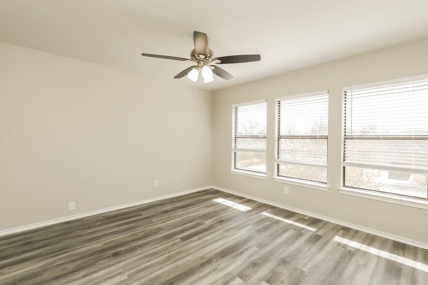 Building Photo - 8151 Cheryl Meadow Dr