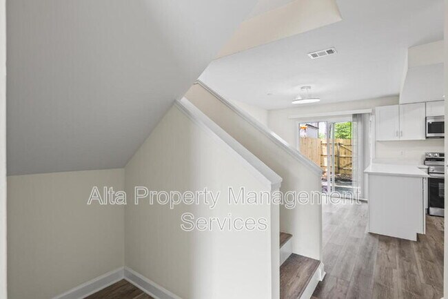 Building Photo - 1848 Willowood Dr